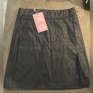 Black Crocodile Print Splint Mini Skirt. US size 6. NEW. TAG INTACT.